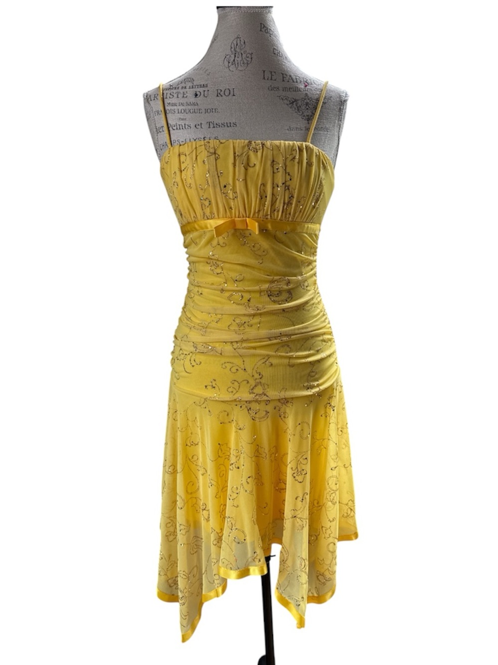 Taboo Y2K drop waist hankerchief hem yellow sequin ruched‎ waist dress XS/S
